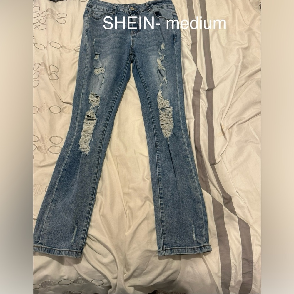 Skinny ripped jeans